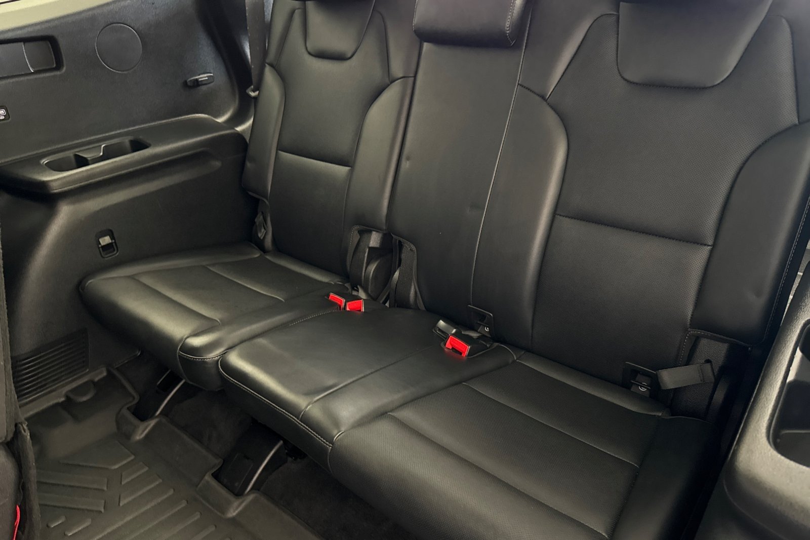 Used 2022 GRAY Kia LX image 14