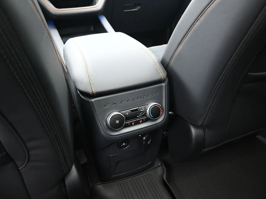 New 2026 Carbonized Gray Metallic Ford Tremor image 24
