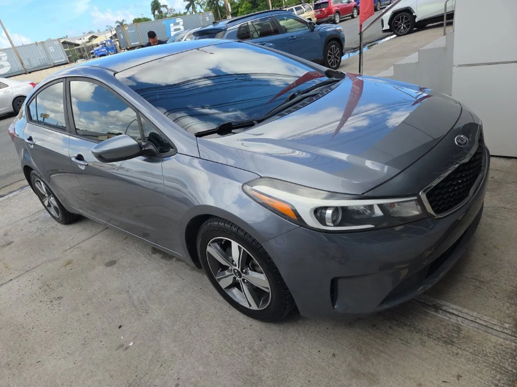 Used 2018  Kia LX image 18