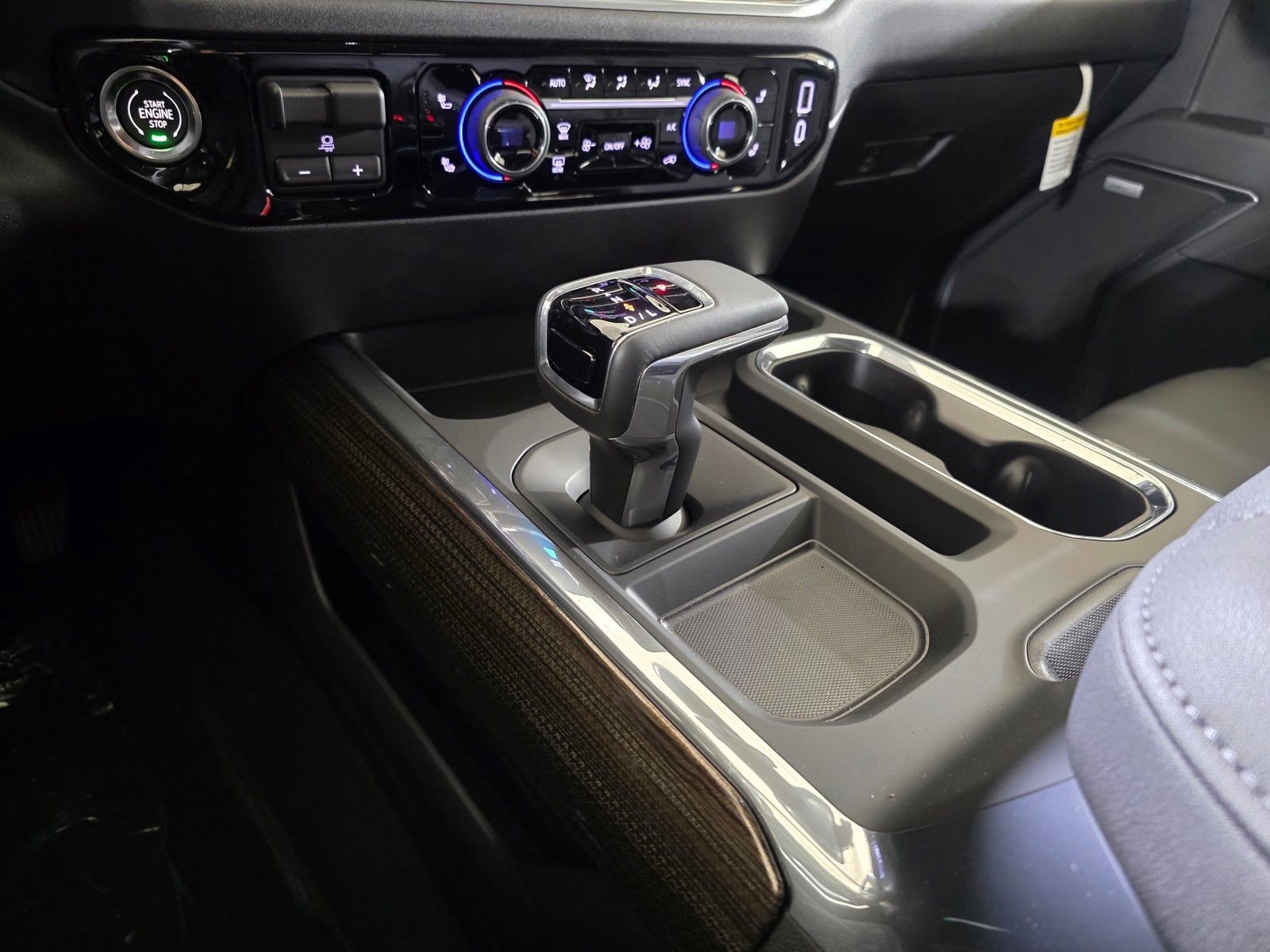 2025 Chevrolet Silverado 1500 RST - Photo 30
