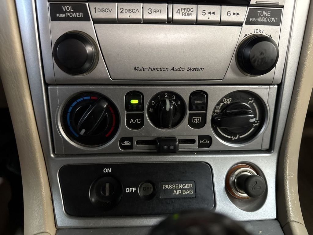 Used 2004 Emerald Mica Mazda Base image 23