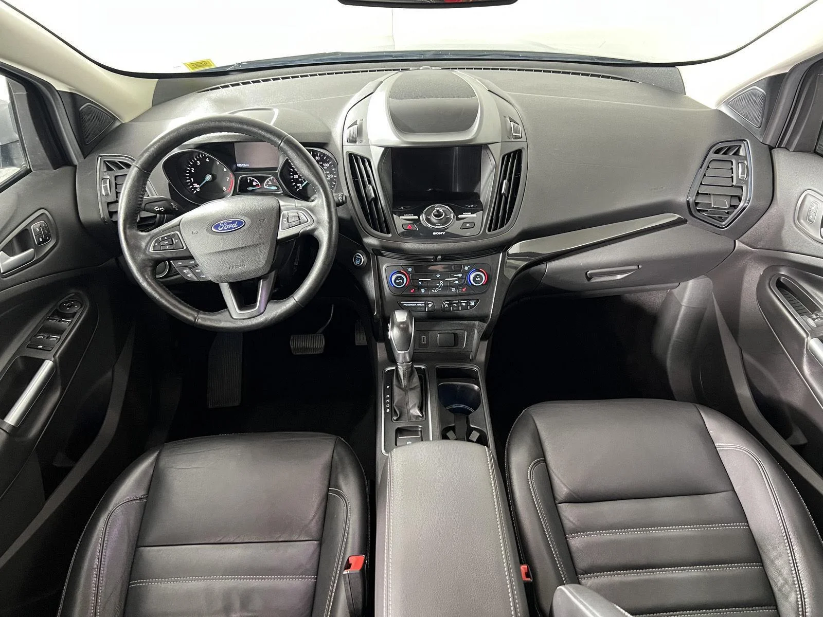 Used 2019 Ingot Silver Ford Titanium image 24