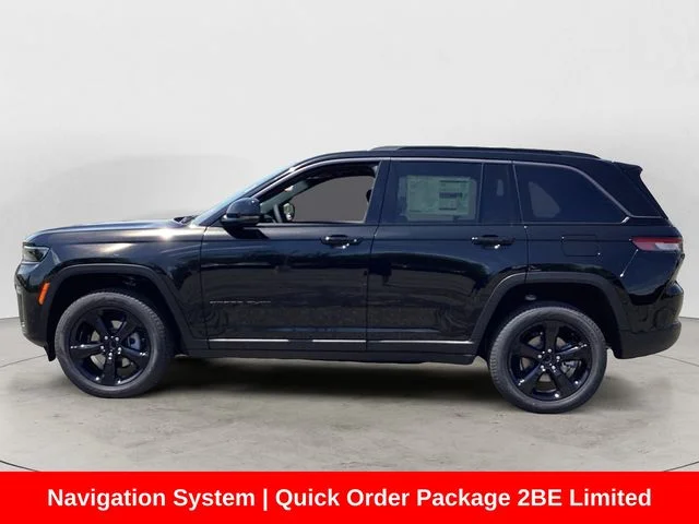 New 2026 Diamond Black Crystal Pearlcoat Jeep LIMITED 4X4 image 2