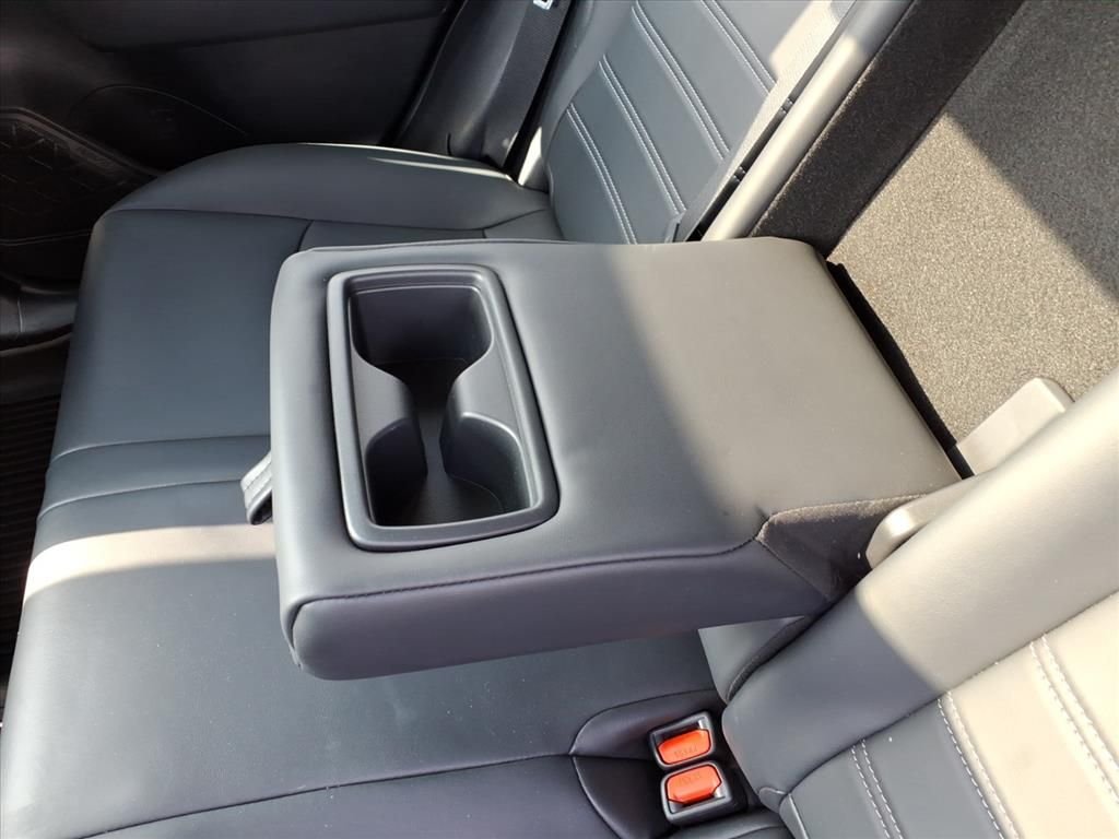Used 2020 Gray Toyota XLE Premium image 15