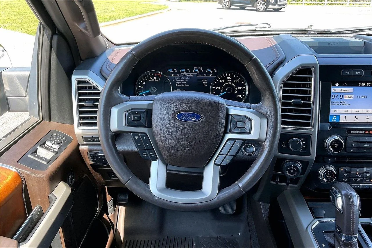 Used 2016 White Ford King Ranch image 10