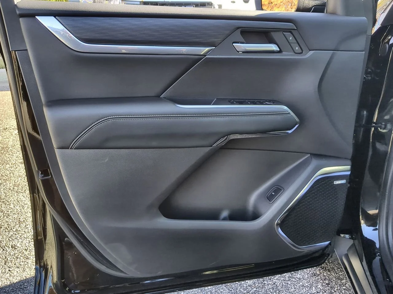 New 2026 Ebony Twilight Metallic GMC Elevation image 22
