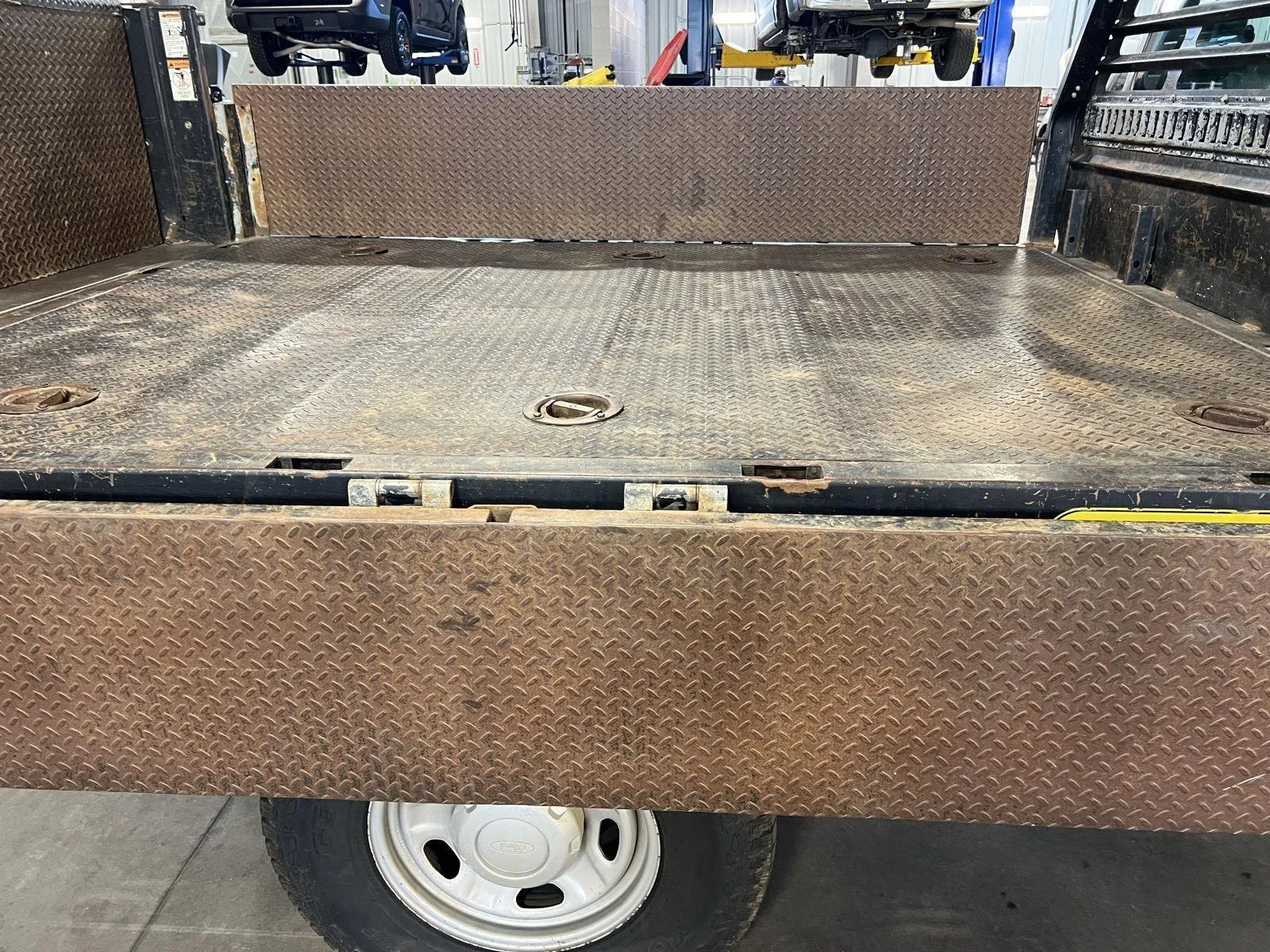 Used 2011 Pale Adobe Metallic Ford XL image 9