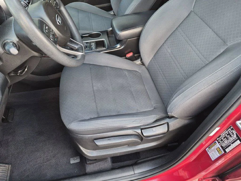 Used 2017 Red Kia LX image 18