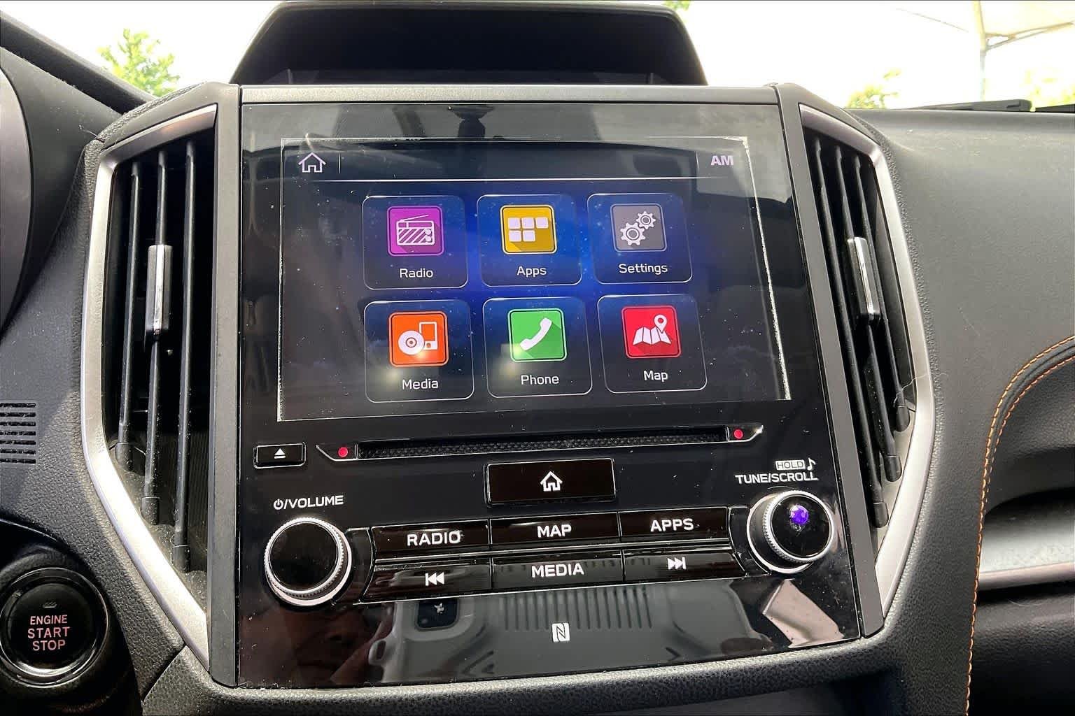 Used 2018 Crystal White Pearl Subaru Limited image 31