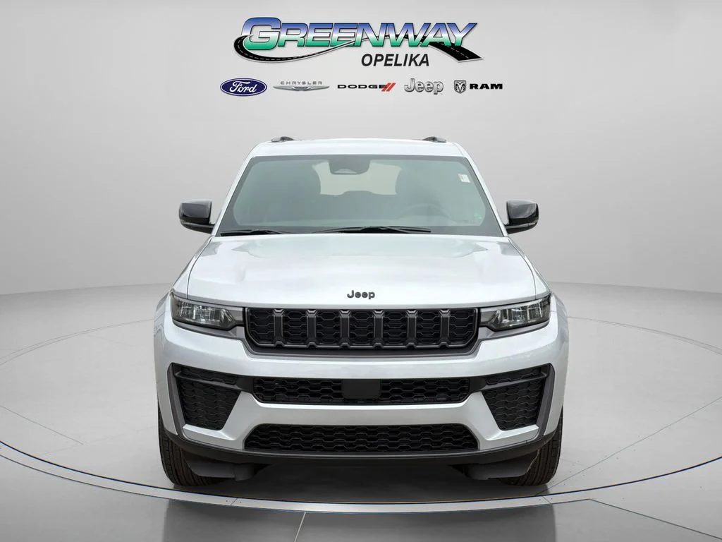 New 2026 Silver Zynith Exterior Paint Jeep Altitude image 2