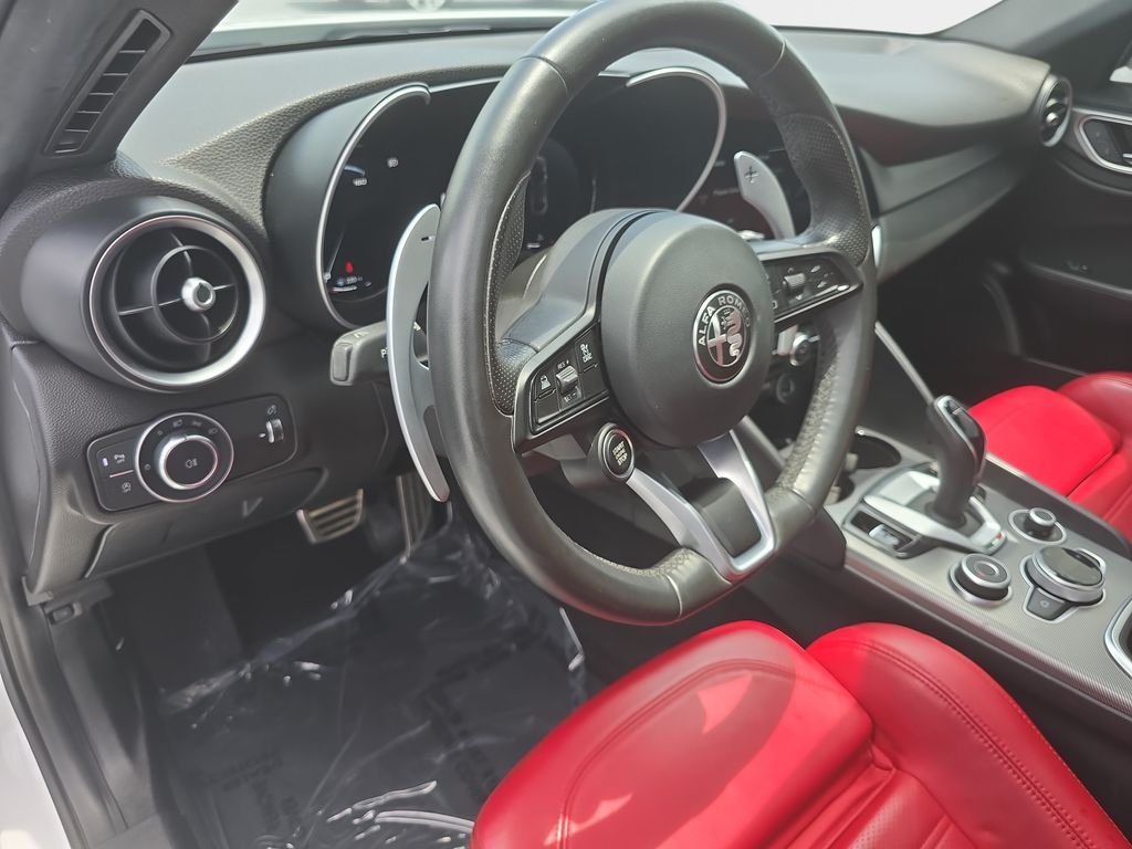 Used 2024 White Alfa Romeo Veloce image 27