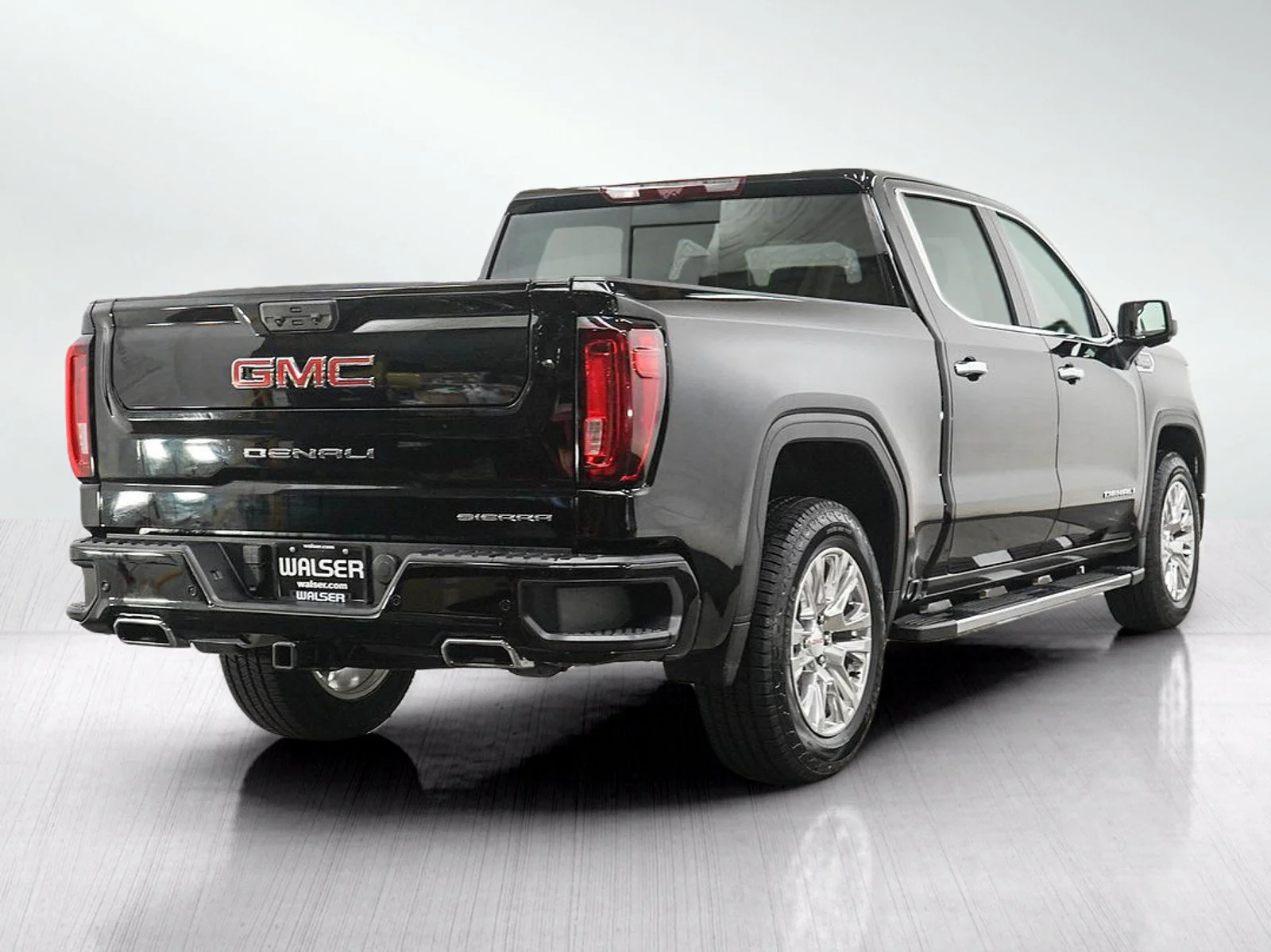Used 2023 ONYX BLACK GMC Denali image 5