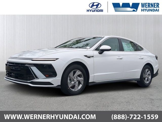 New 2026 White Hyundai SE image 27