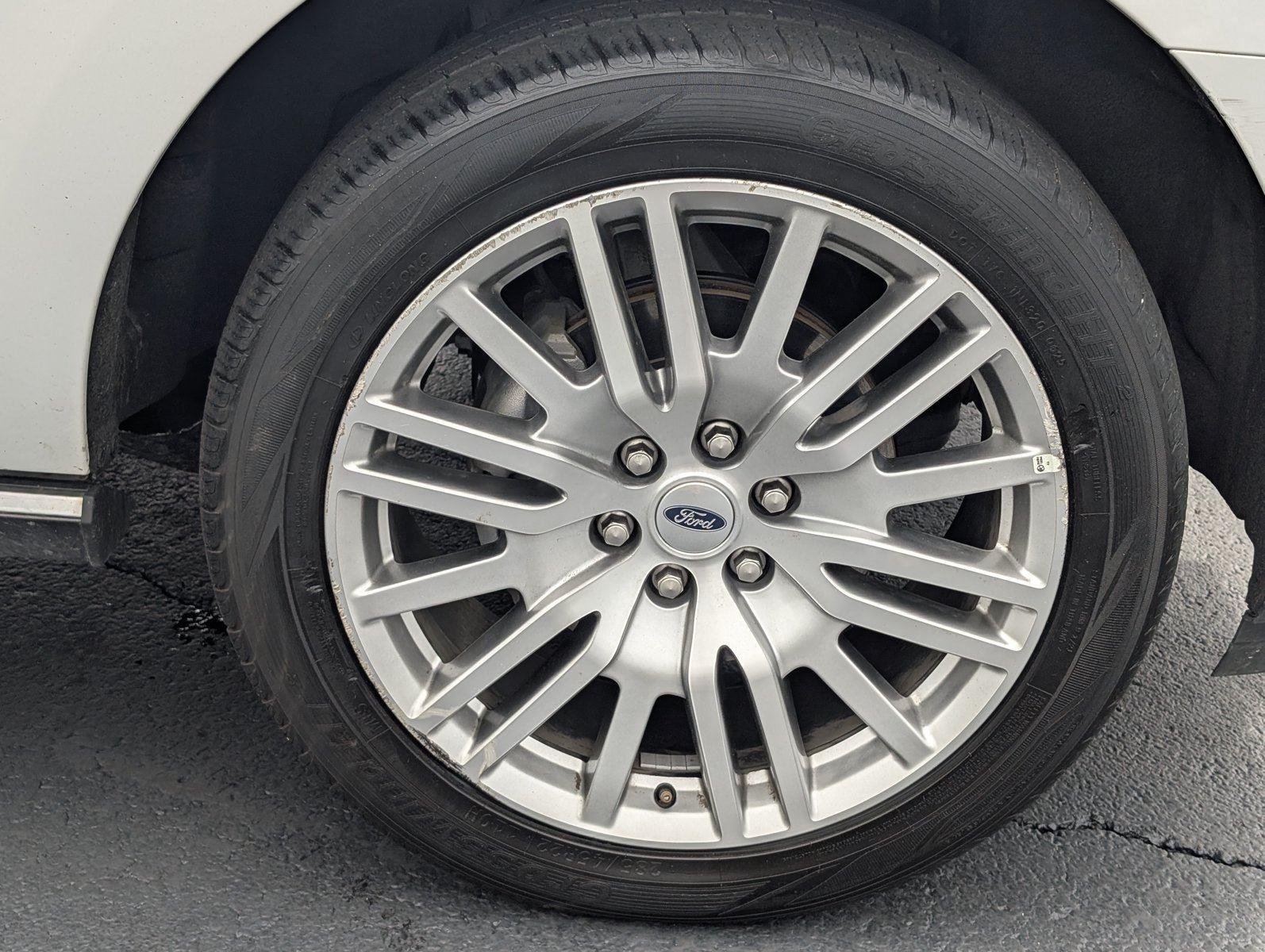 Used 2024 Oxford White Ford Limited image 37
