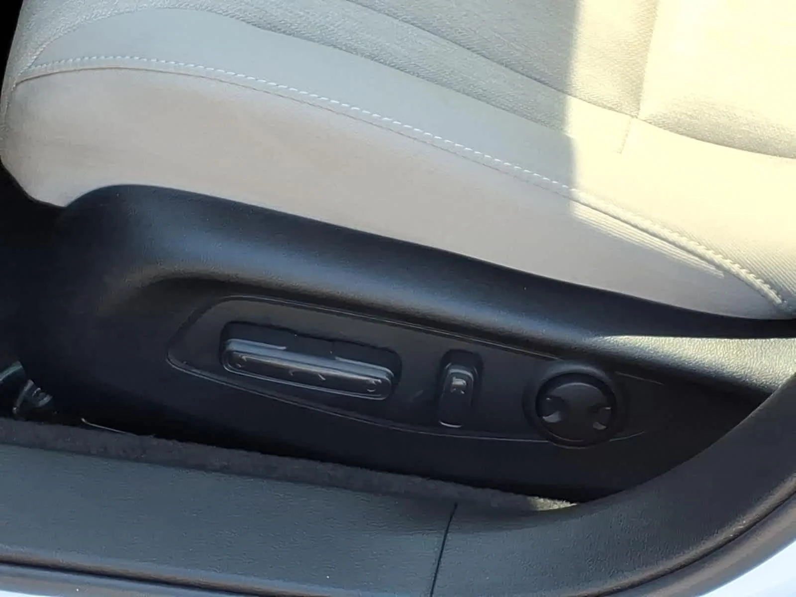 2023 Honda Accord EX - Photo 17
