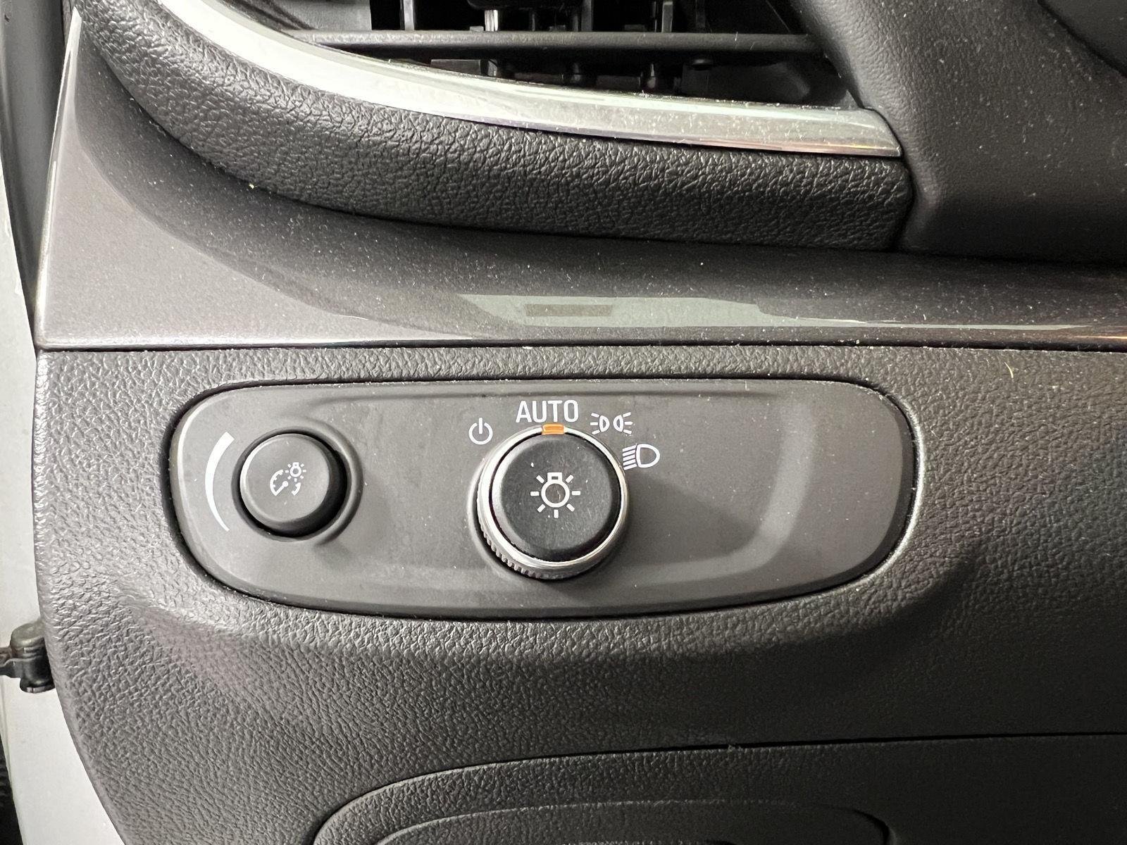 Used 2022 Quicksilver Metallic Buick Preferred image 16