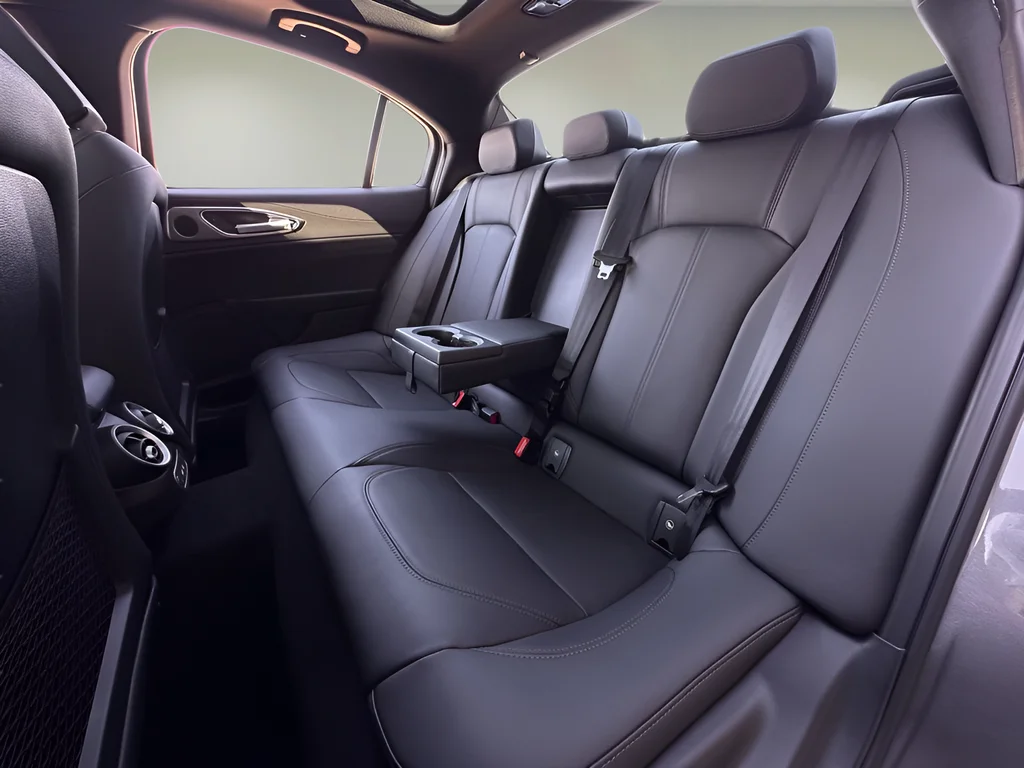2026 Alfa Romeo Giulia Base - Photo 18