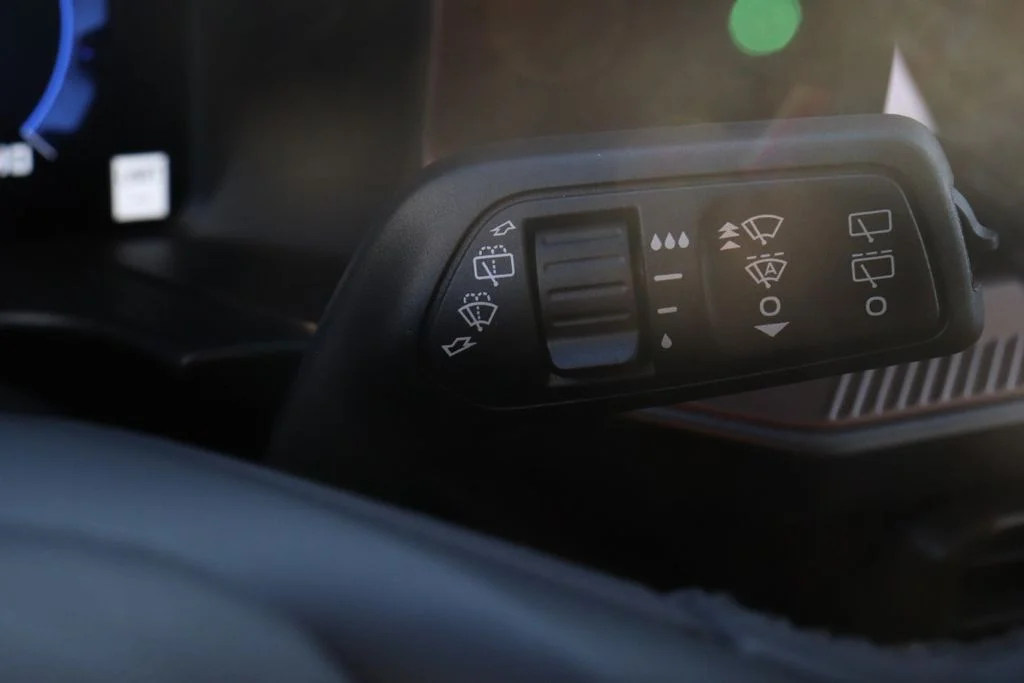 New 2025 Shadow Black Ford Outer Banks® image 28