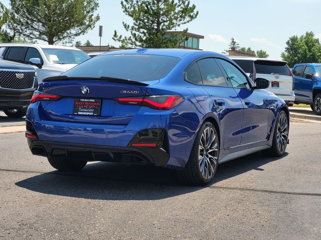 Used 2022 Blue BMW M440i xDrive image 4