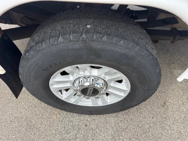 Used 2019 Oxford White Ford XL image 14