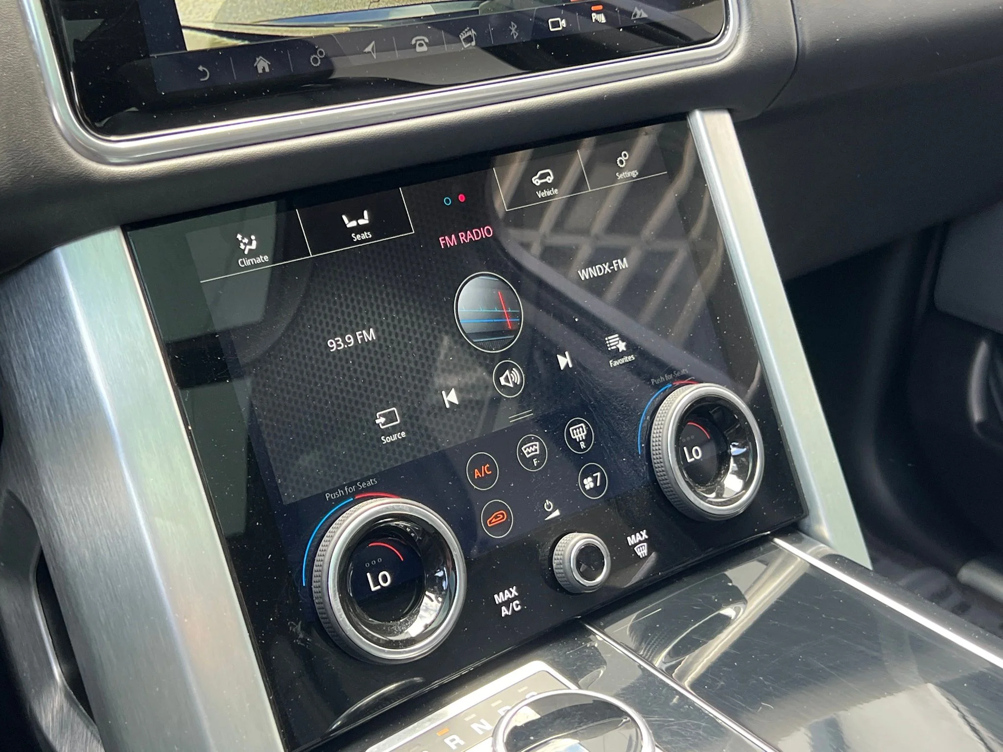 Used 2022 Gray Land Rover Westminster image 29