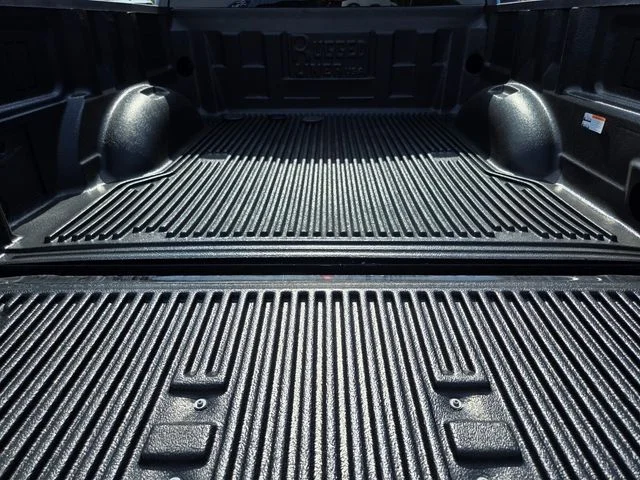 Used 2025 Black Ford XLT image 15