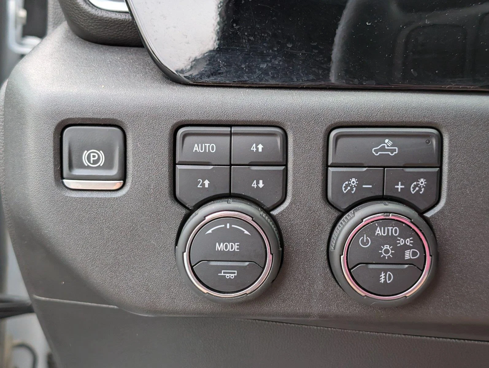 Used 2025 Summit White Chevrolet LT Trail Boss image 29