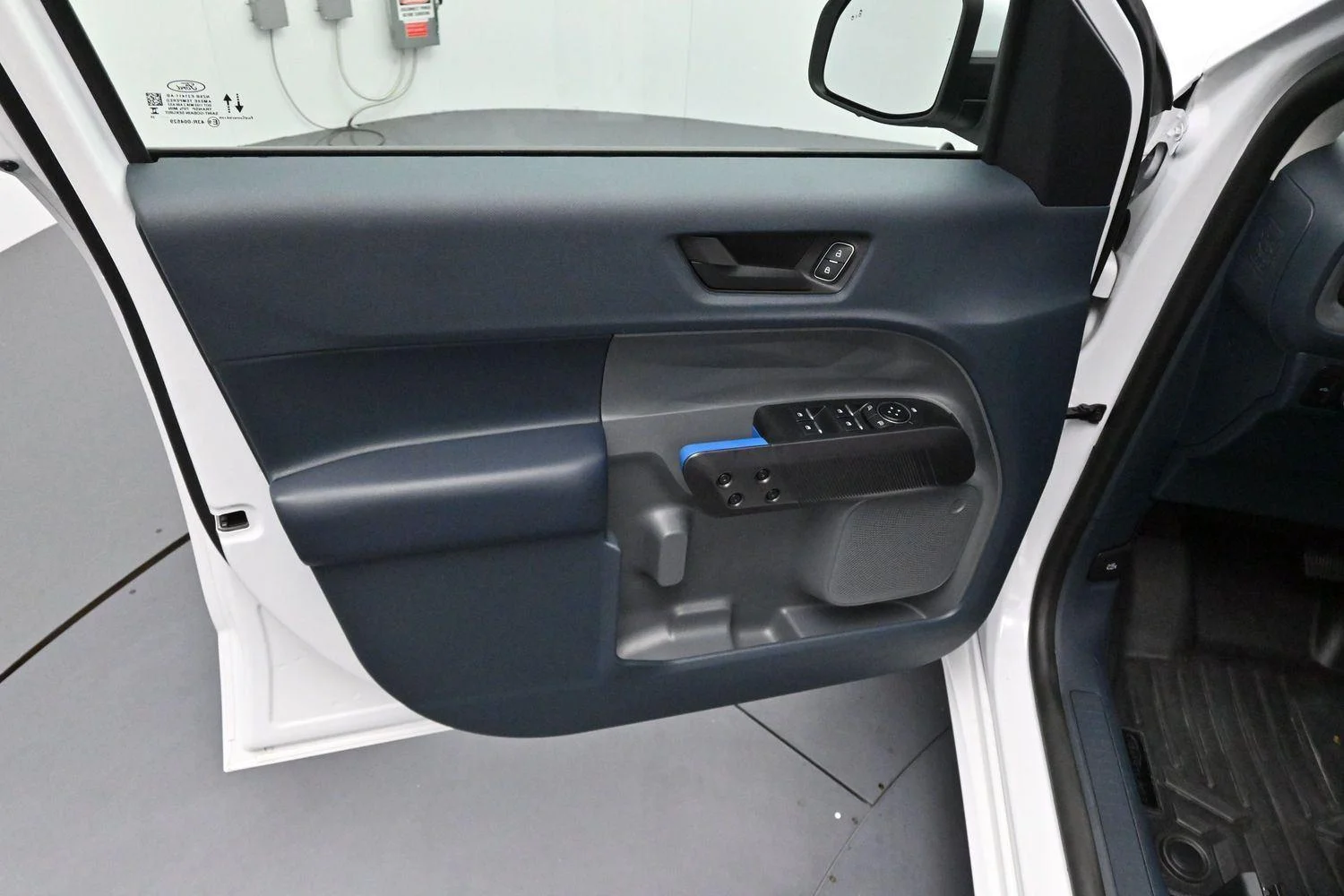 Used 2025 Oxford White Ford Lobo Standard image 9