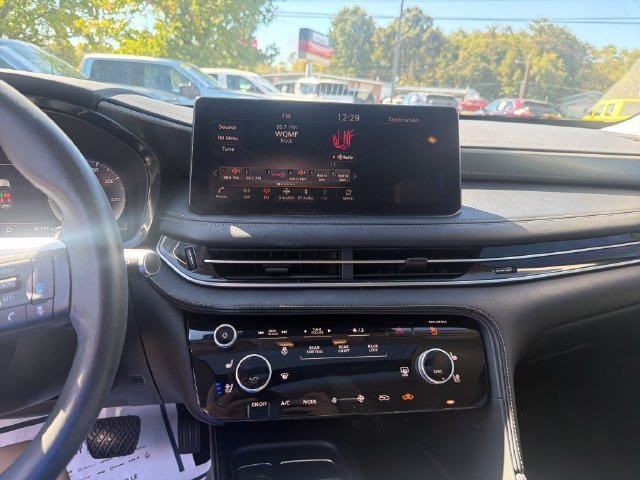 Used 2023 Gray INFINITI LUXE image 21