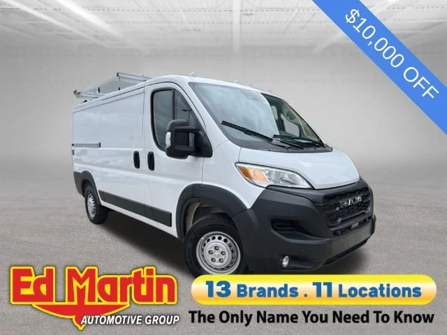 Used 2025 White Ram TRADESMAN image 1