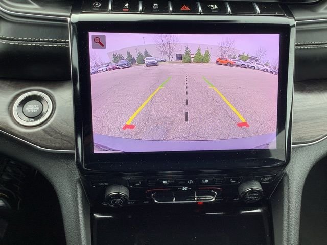 Used 2023 Diamond Black Jeep Overland image 31