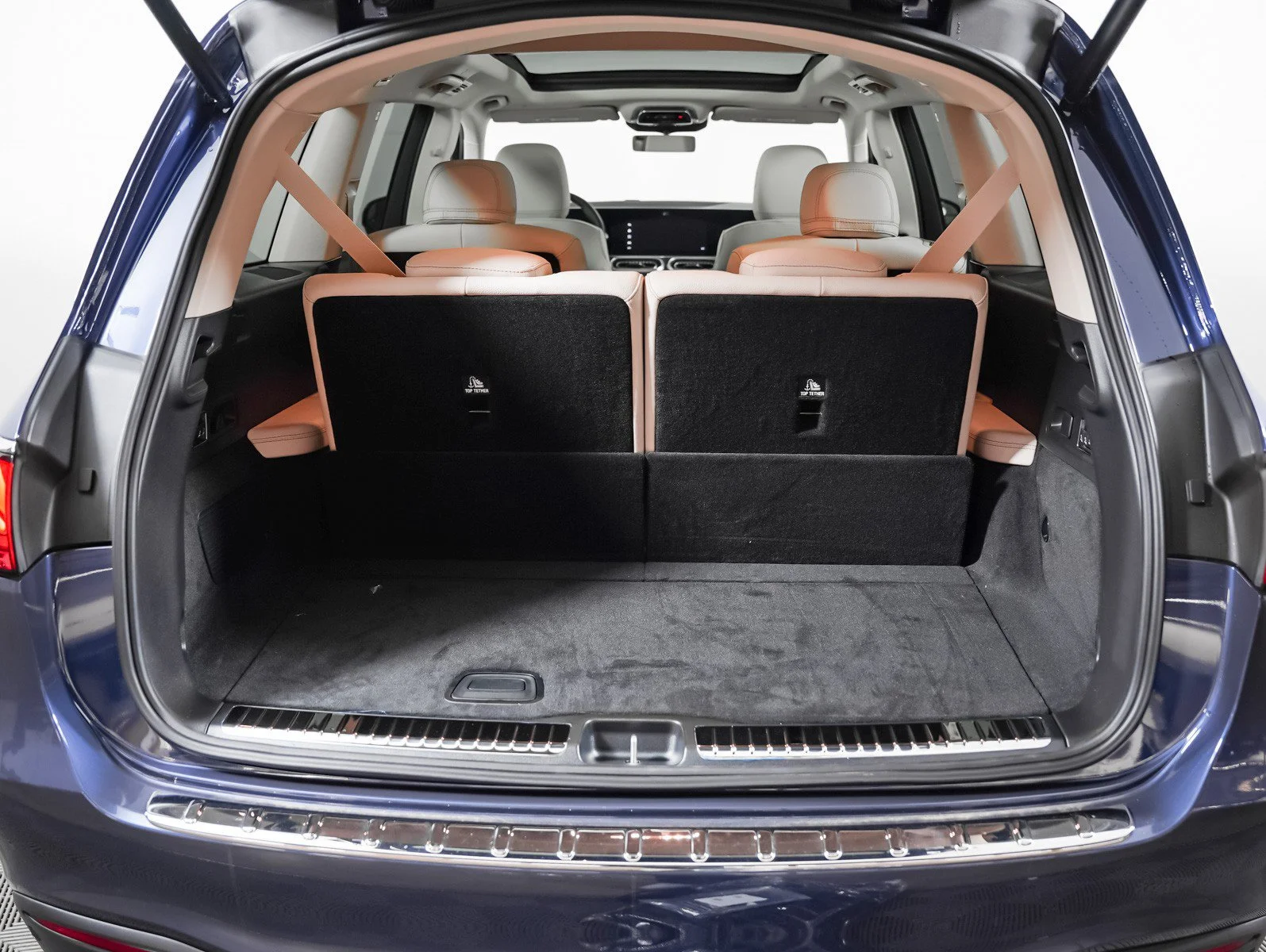 New 2027 Twilight Blue Metallic Mercedes-Benz 4MATIC® image 9