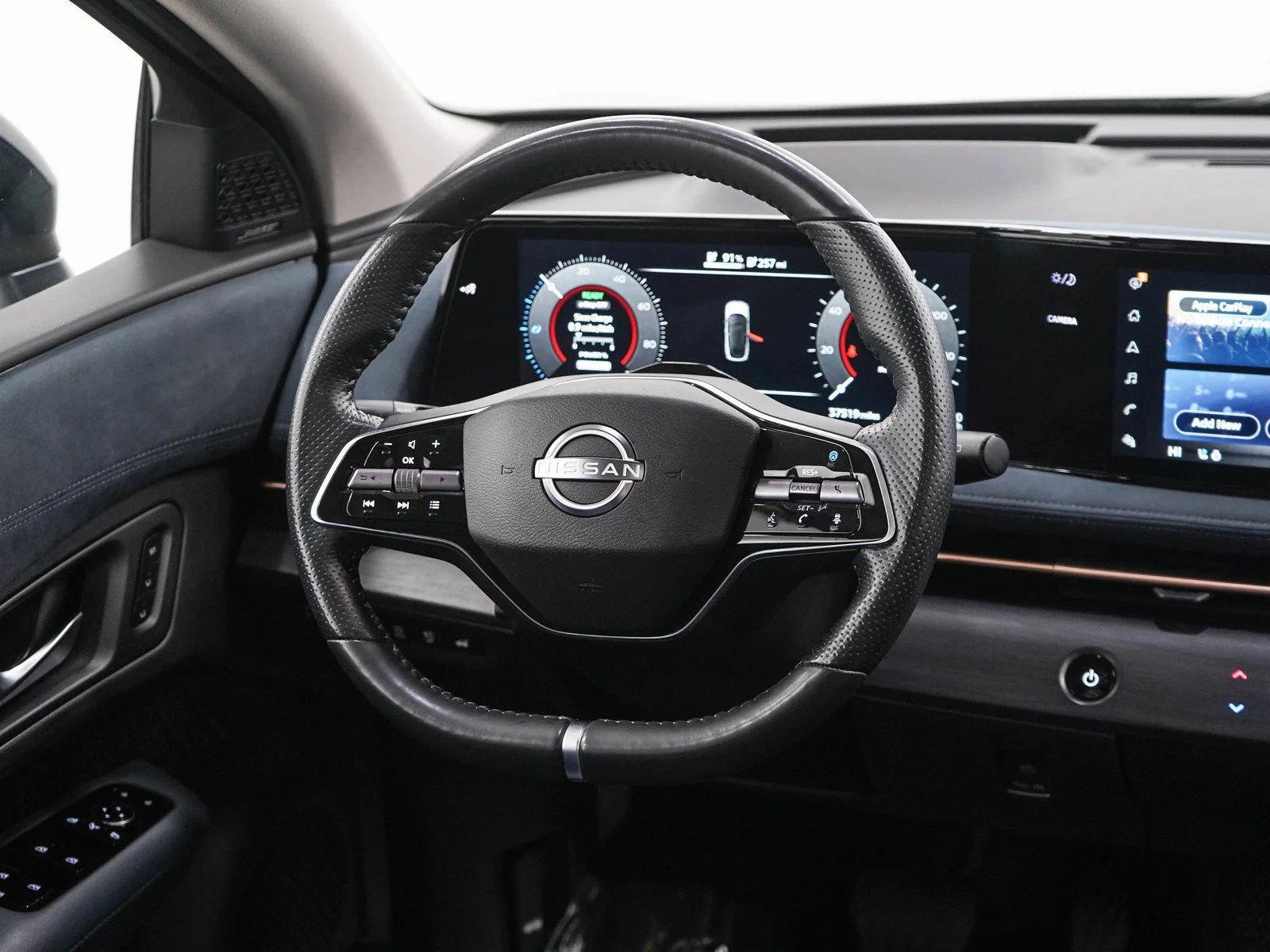 Used 2023 Black Diamond Pearl Nissan PLATINUM+ image 14