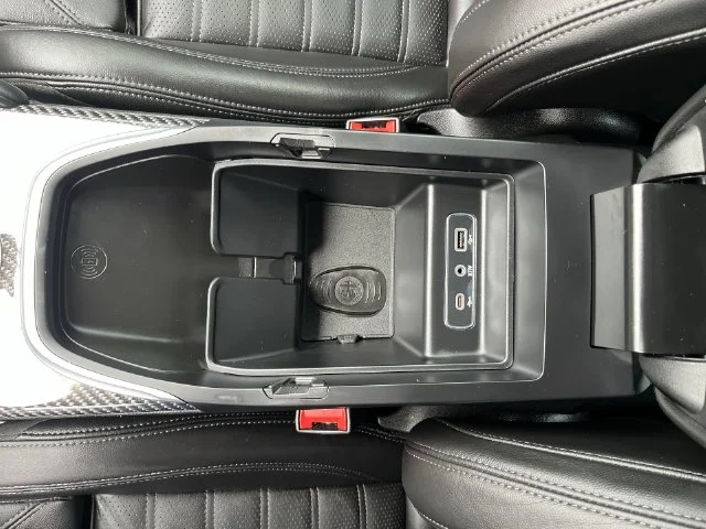 Used 2023 Black Alfa Romeo Estrema image 31