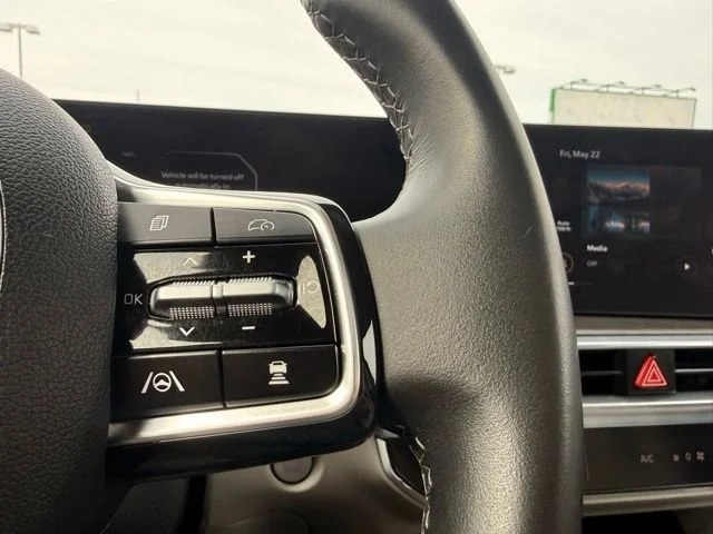 2025 Kia Sorento X-Line SX - Photo 29