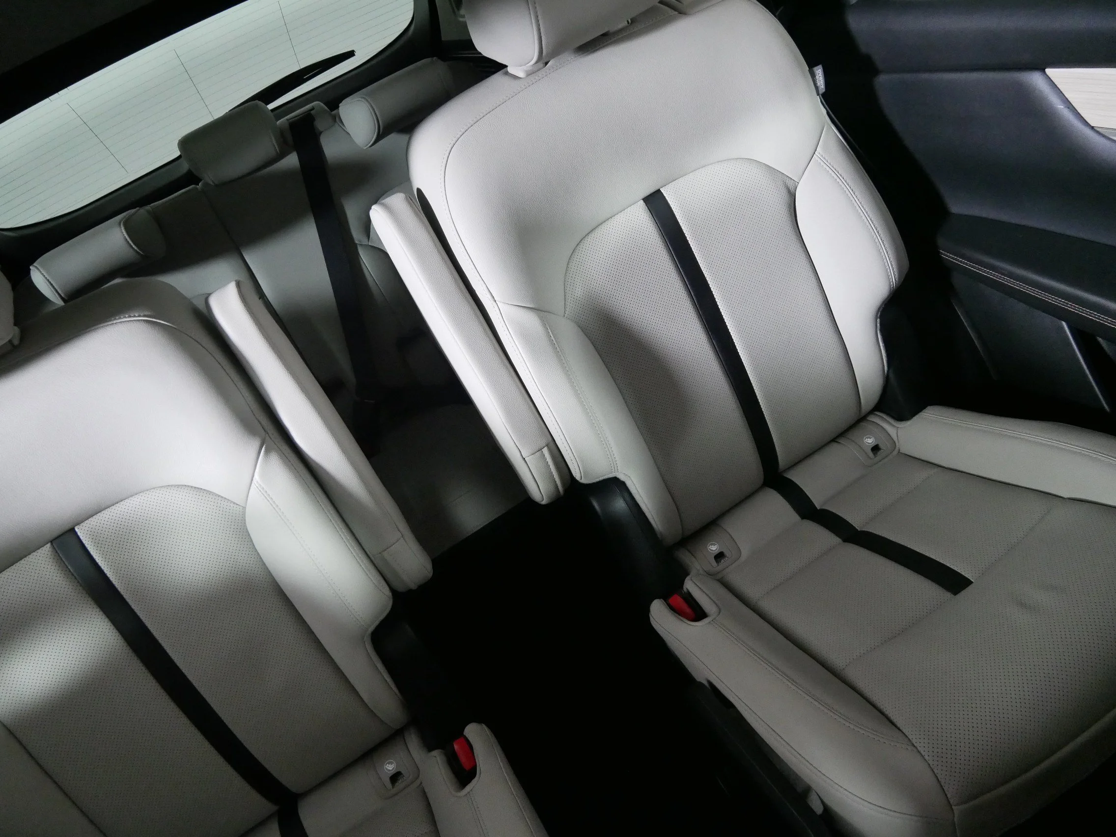 Used 2024 Artisan Red Premium Mazda Premium image 14