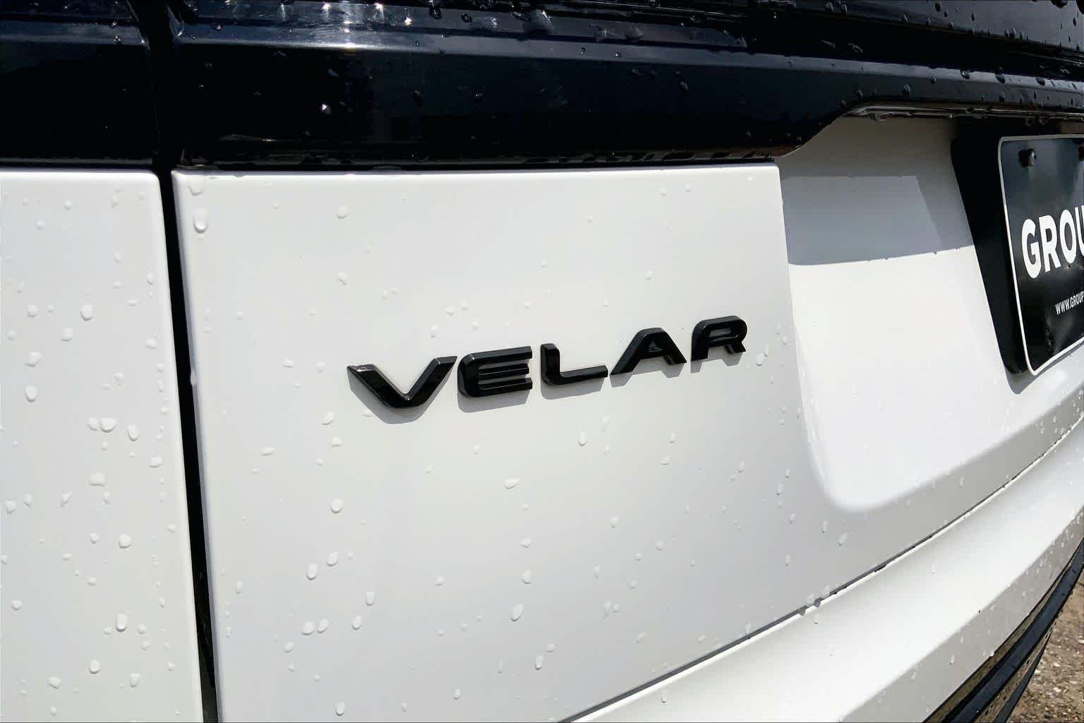 Used 2025 Fuji White Land Rover Dynamic SE image 29