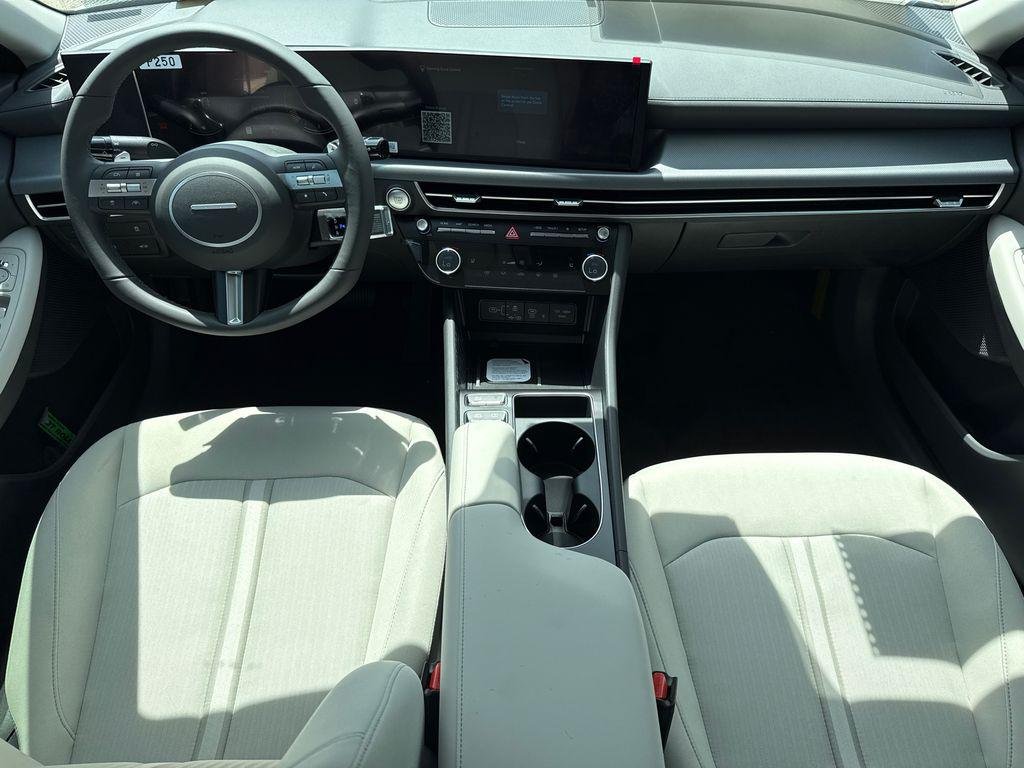 New 2026 White Hyundai SEL Sport image 10