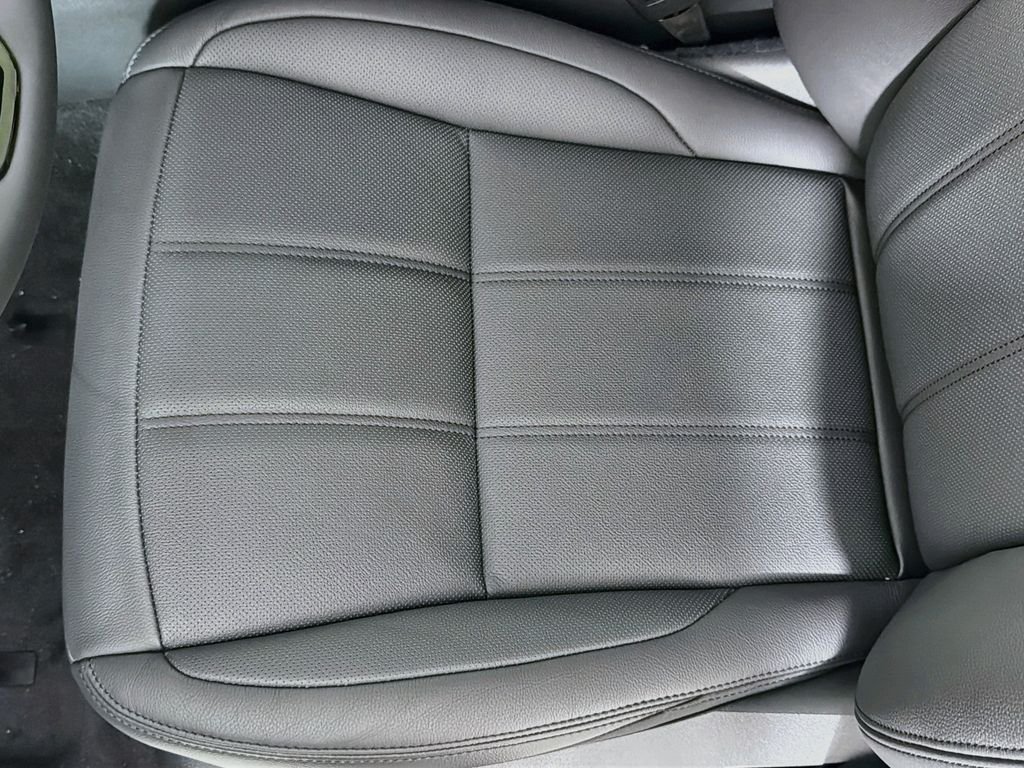 New 2026 Santorini Black Land Rover S image 19