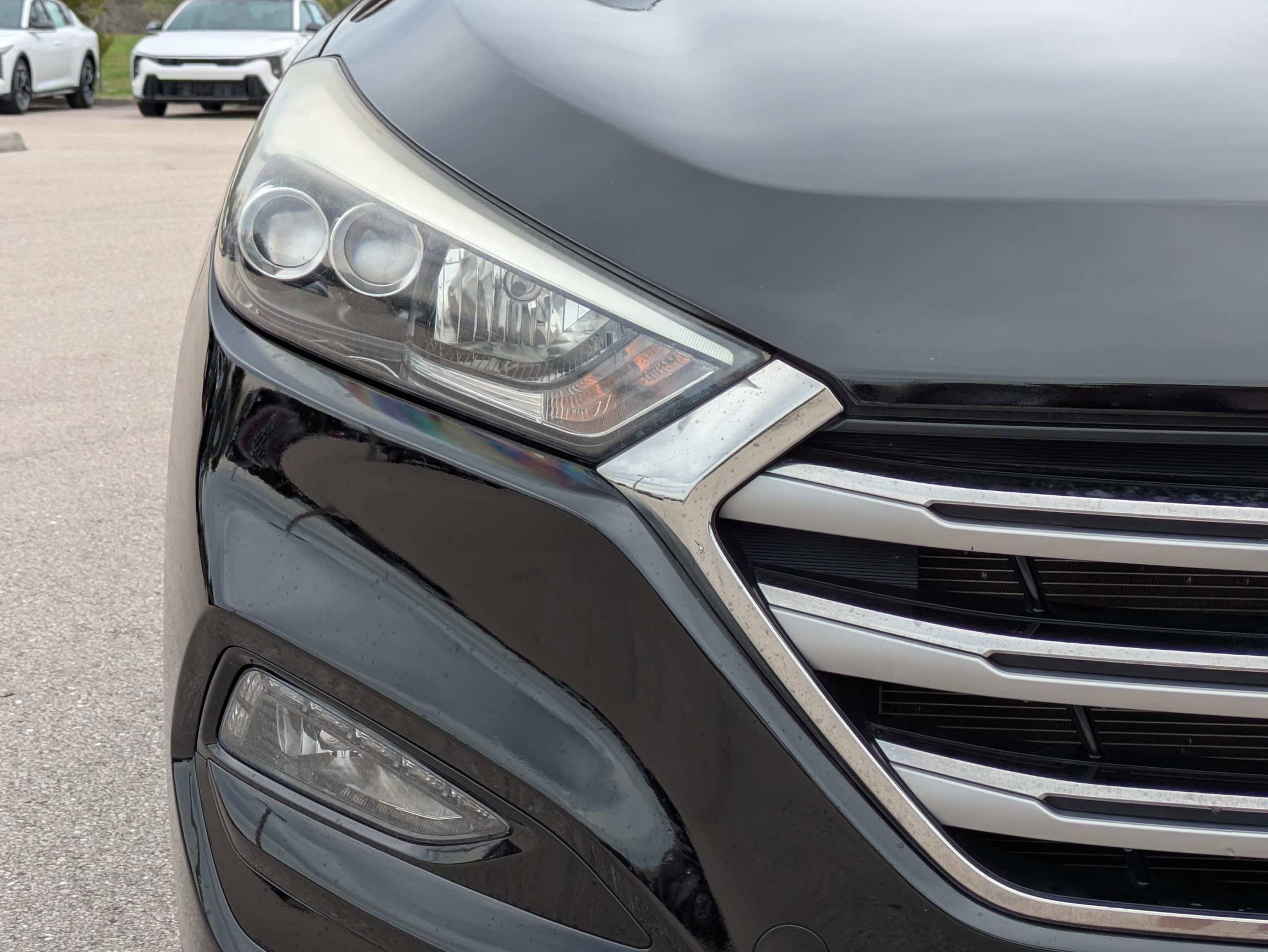 Used 2018 Black Noir Pearl Hyundai Limited image 10