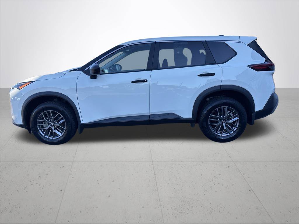 Used 2023 White Nissan S image 11