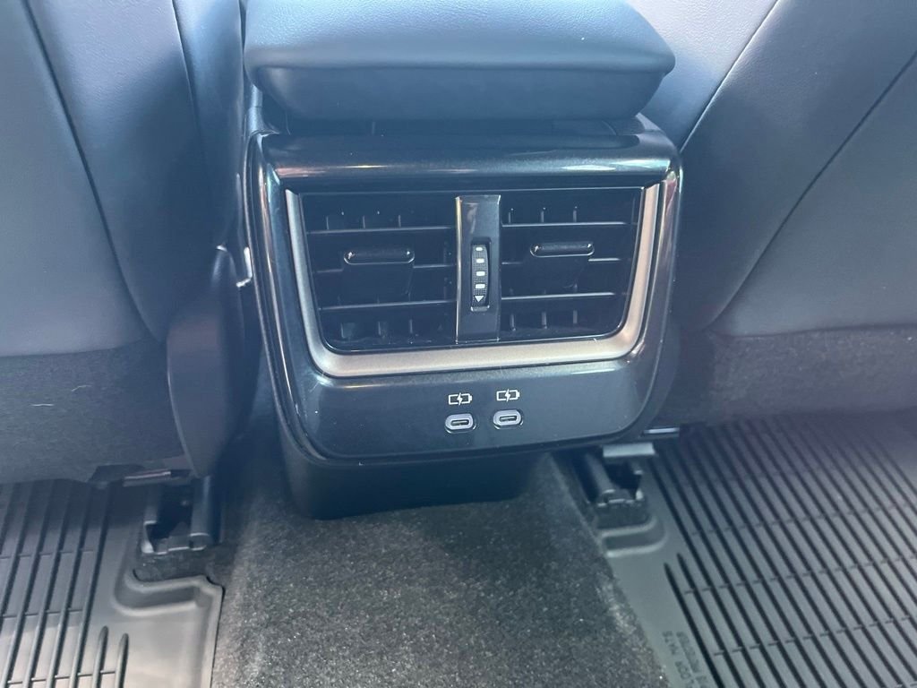 Used 2025 White Toyota XLE image 27