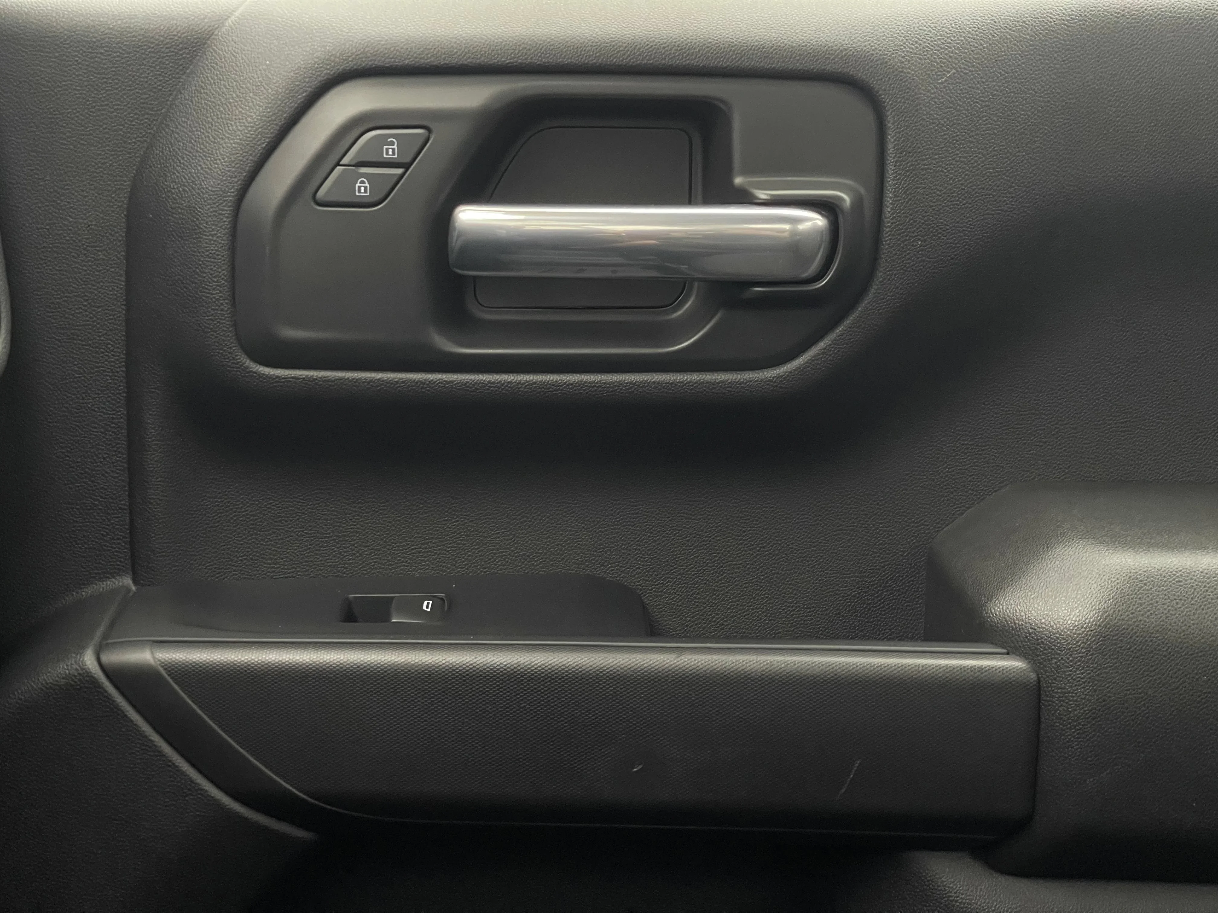 Used 2022 Summit White Chevrolet WT image 29