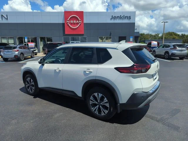 Used 2023 White Nissan SV image 9