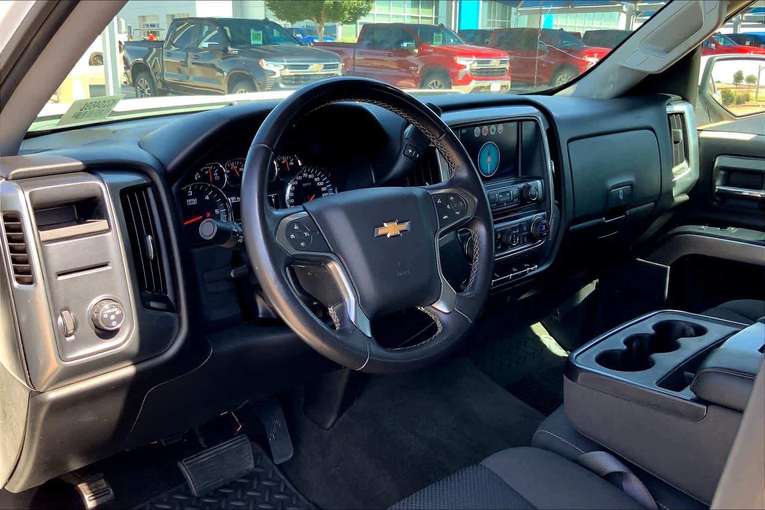 Used 2017 Summit White Chevrolet LT image 18