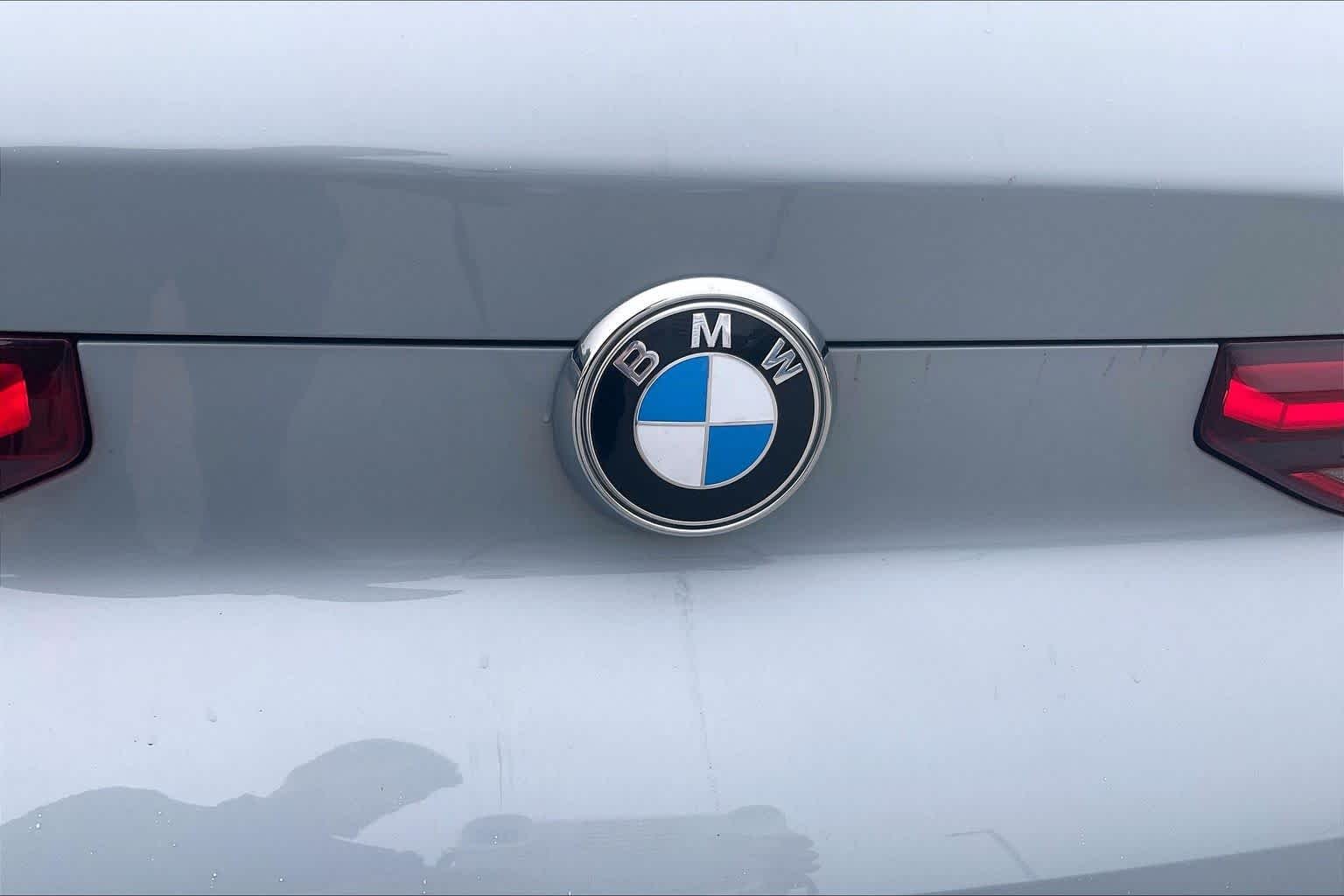 Used 2024 Brooklyn Grey Metallic BMW xDrive40i image 32