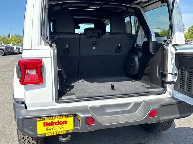 New 2026 Bright White Clear-Coat Exterior Paint Jeep Sahara image 21