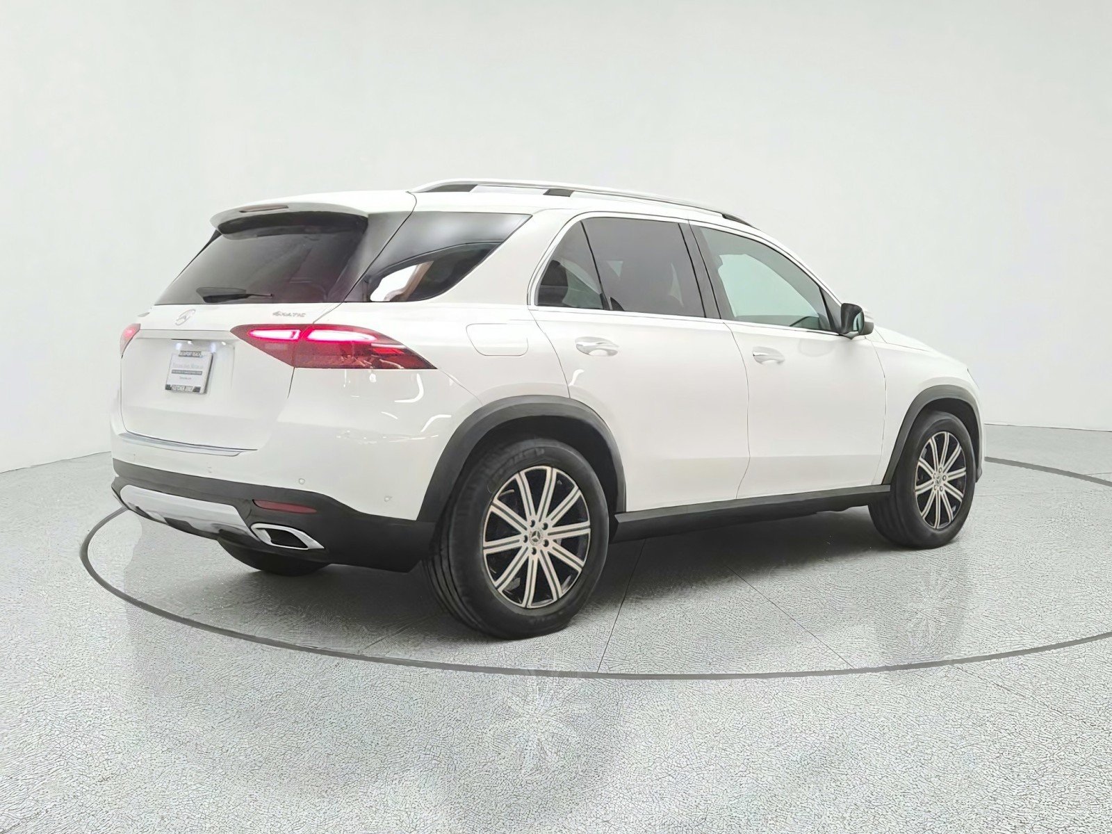 Certified Used 2024 Polar White Mercedes-Benz GLE 350 4MATIC® SUV image 5