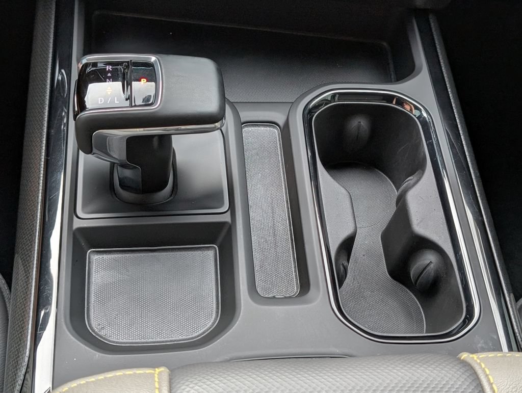 2025 Chevrolet Silverado 1500 ZR2 - Photo 12