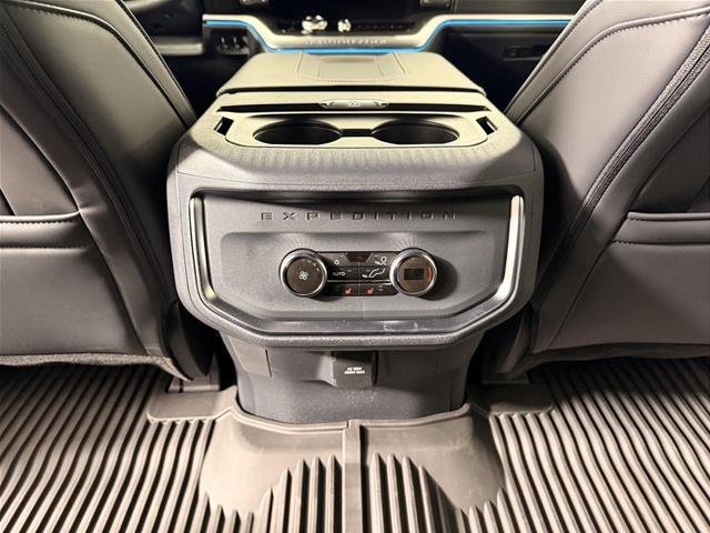 New 2026 Glacier Gray Metallic Tri-Coat Ford Platinum® image 62